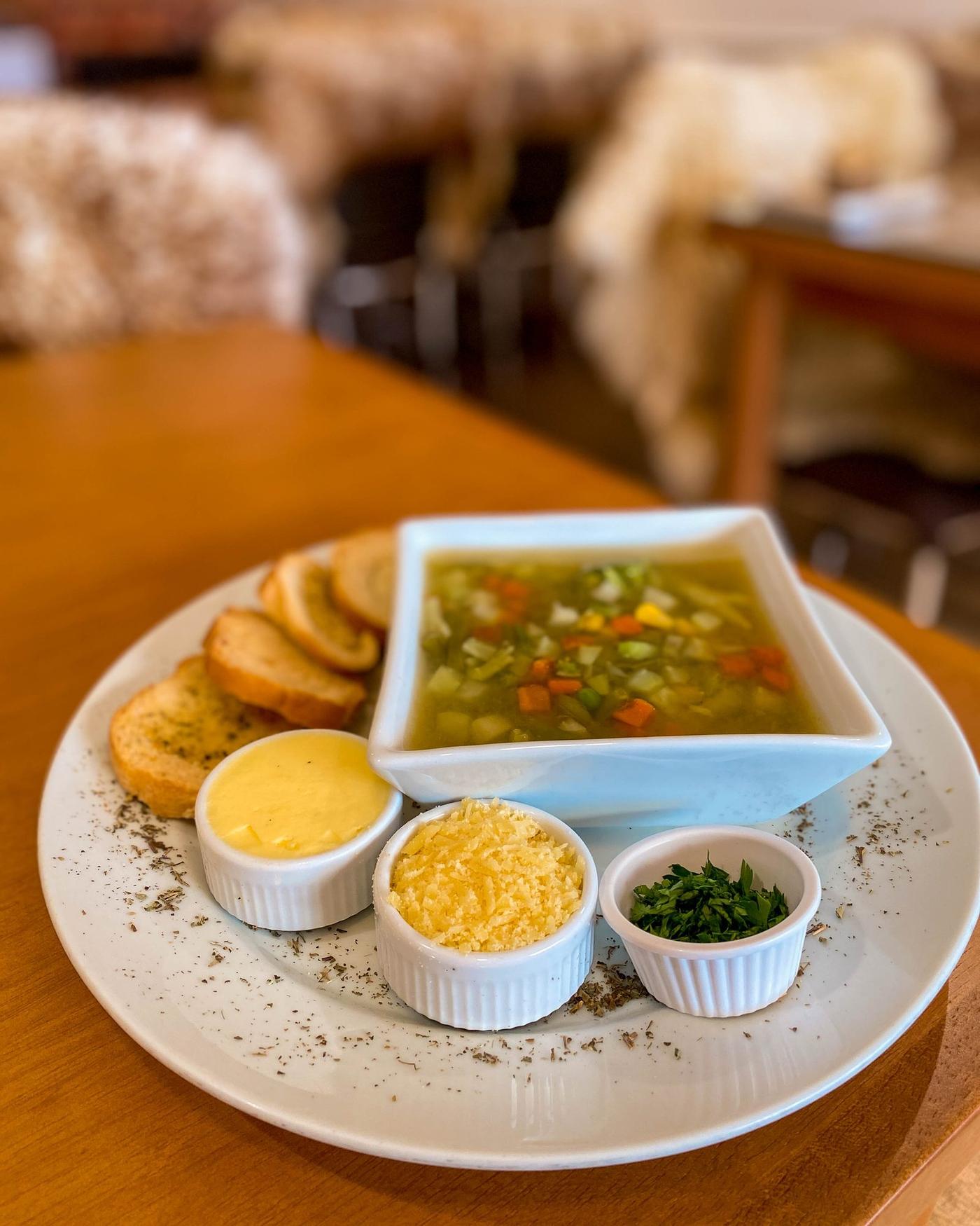 Sopa de abóbora com gengibre