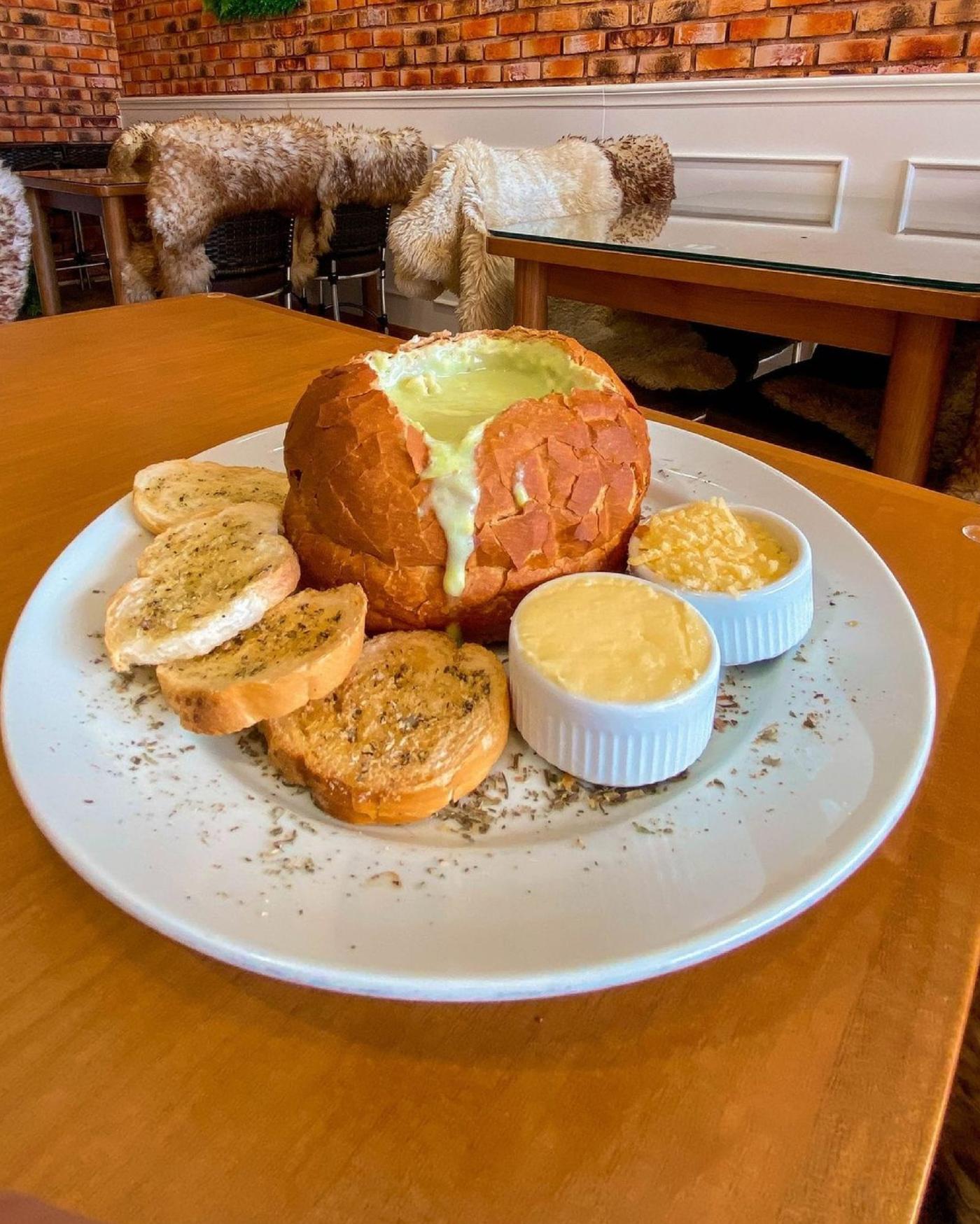 Sopa cremosa de queijo
